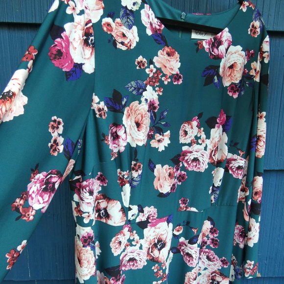 Beautiful, floral dress by Eliza J. - Picture 6 of 8